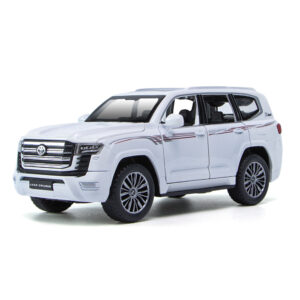 Toyota Land Cruiser 1:32 Luxury Diecast